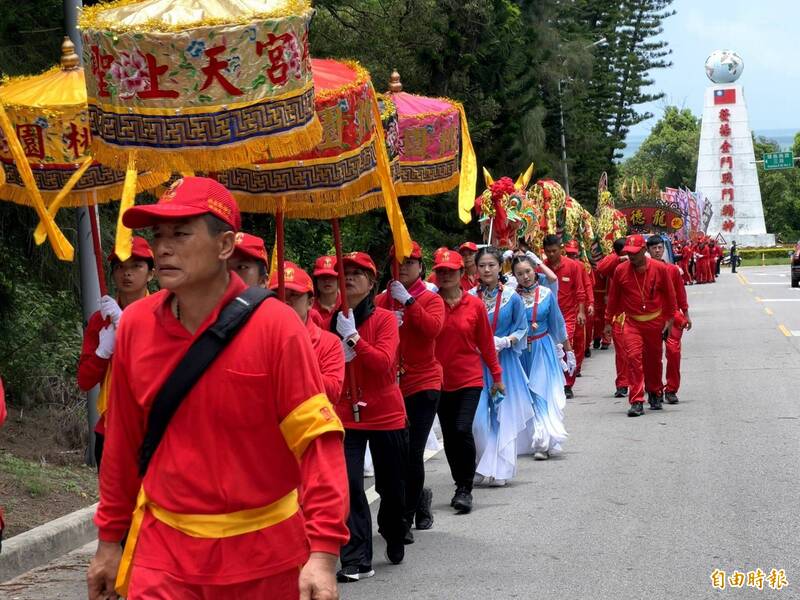 仙女扶轿！桃园龙德宫四妈祖金门巡安 2天徒步48公里遶境祈福 自由时报电子报-Good Luck To You!