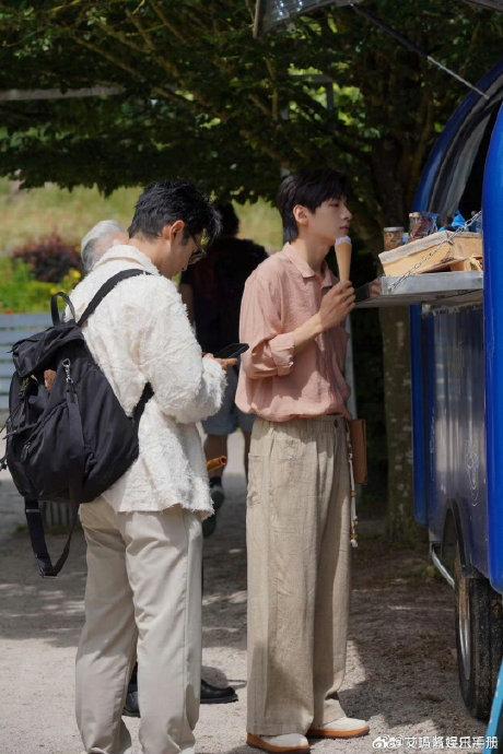 虞书欣 胡一天 翟潇闻中餐厅最新路透-Good Luck To You!